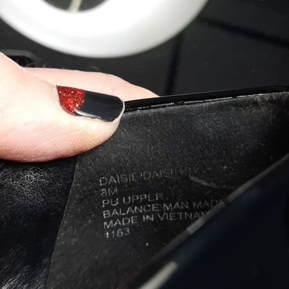 Steve Madden Black Daisie Dark Pointed Toe Patent Leather Stiletto Pumps Size 8 - Picture 7 of 9